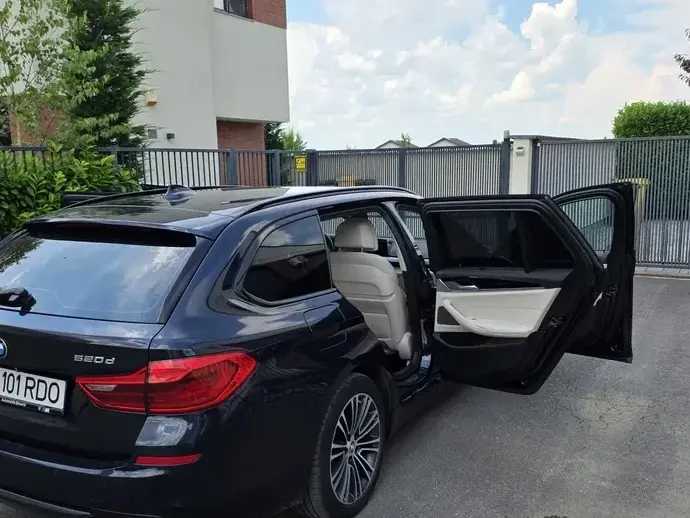 BMW Seria 5 G30/G31 520d xDrive Aut. Sport Line