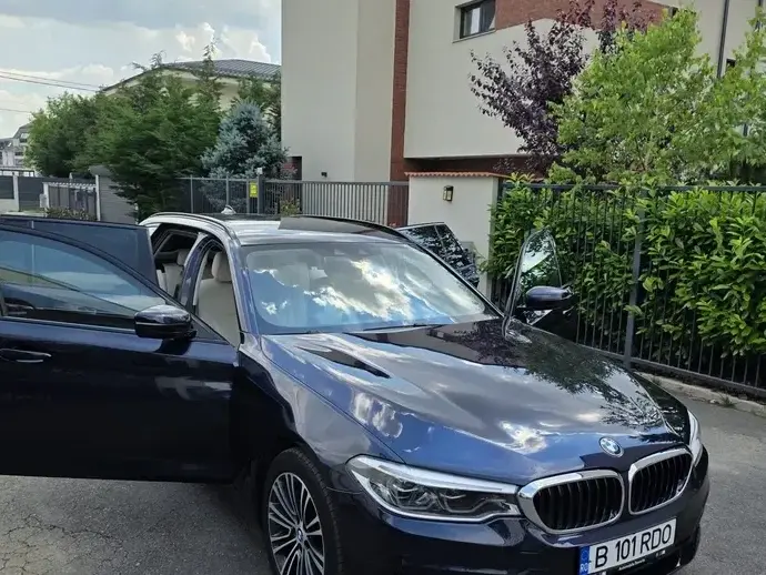 BMW Seria 5 G30/G31 520d xDrive Aut. Sport Line