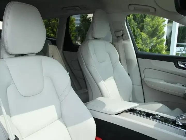 Volvo XC 60 B4 MHEV Inscription