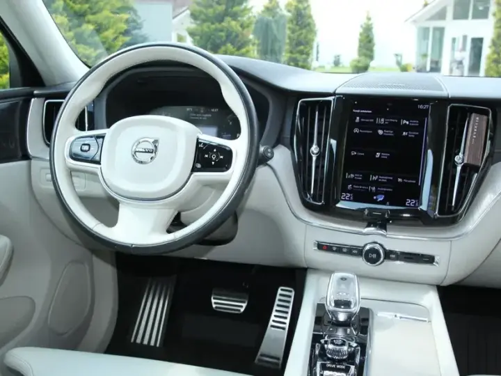 Volvo XC 60 B4 MHEV Inscription