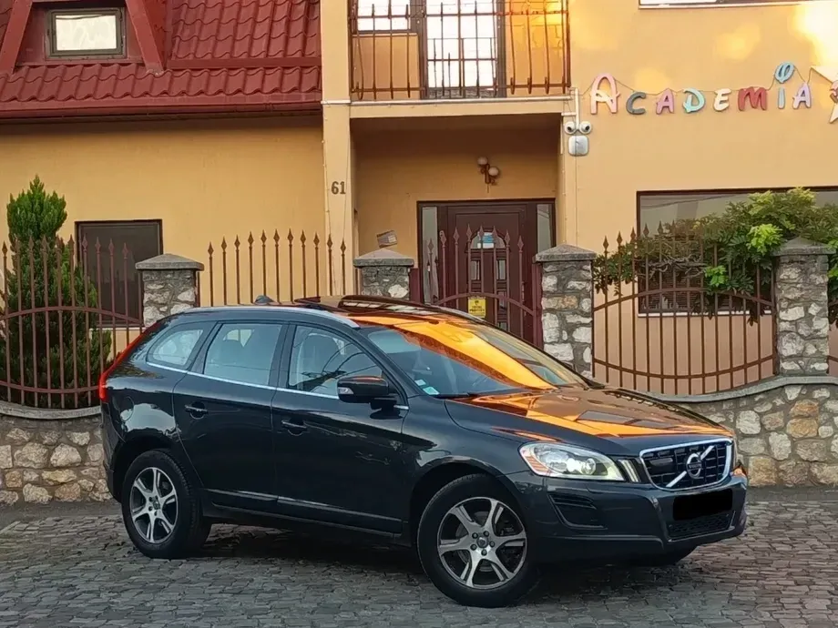 Volvo XC 60 — imagine 2