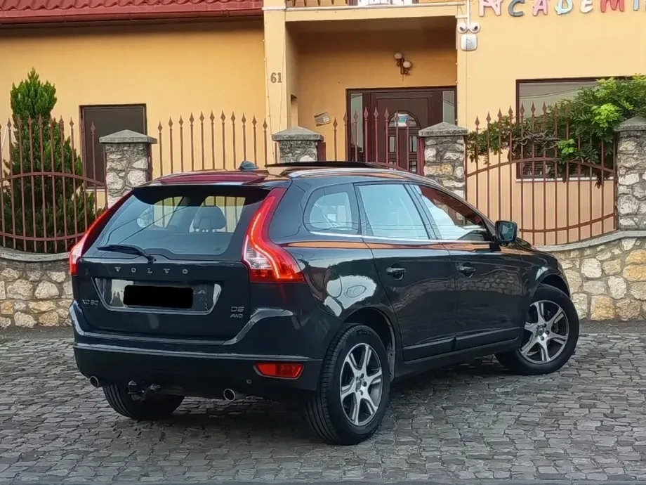 Volvo XC 60 — imagine 4