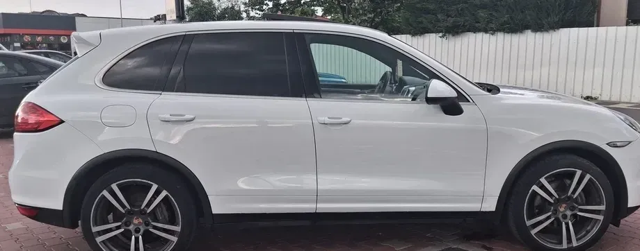 Porsche Cayenne — imagine 5