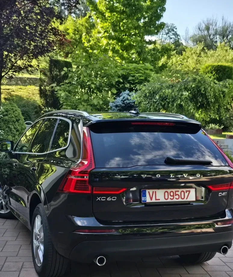 Volvo XC 60 D4 Momentum Pro — imagine 4