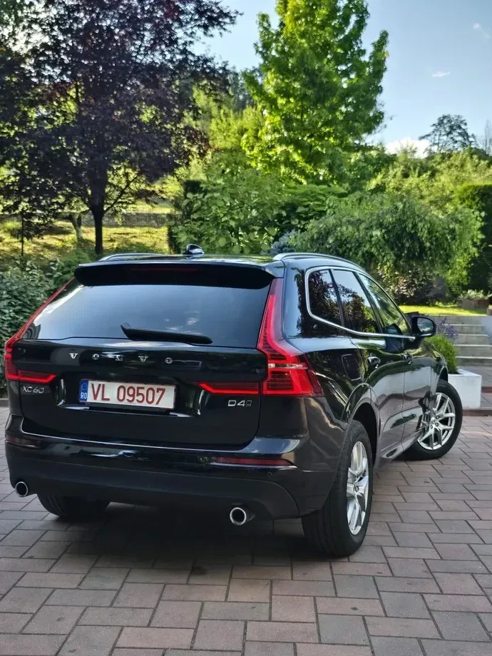 Volvo XC 60 D4 Momentum Pro — imagine 5