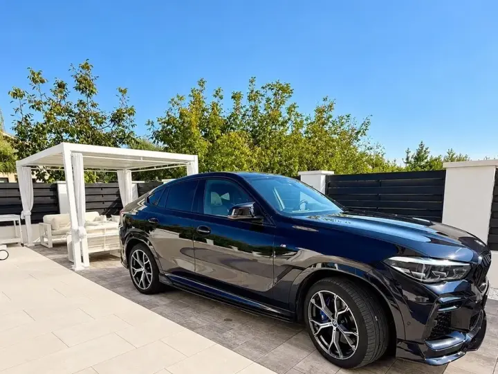 BMW X6 G06
