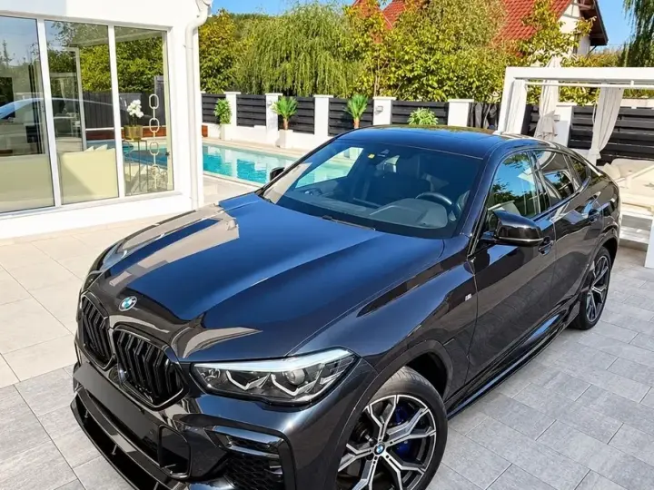 BMW X6 G06