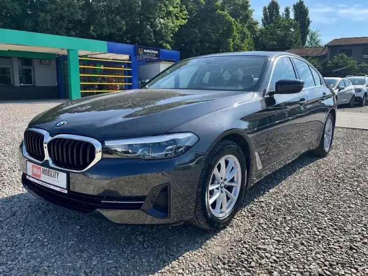 BMW Seria 5 518d Aut. Luxury Line