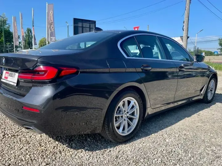BMW Seria 5 518d Aut. Luxury Line