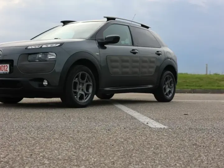 Citroën C4 Cactus Pure Tech 110 Stop&Start Shine
