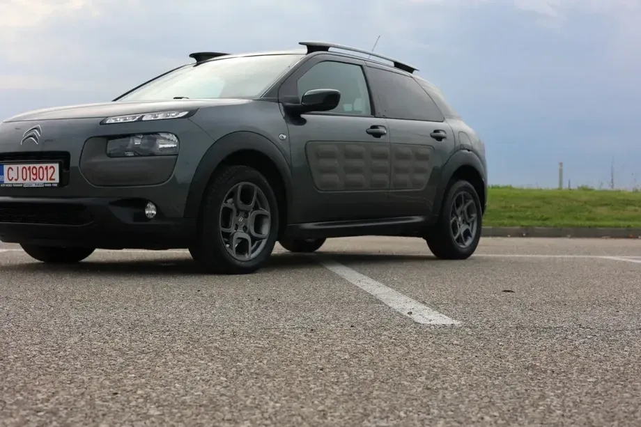 Citroën C4 Cactus Pure Tech 110 Stop&Start Shine — imagine 2
