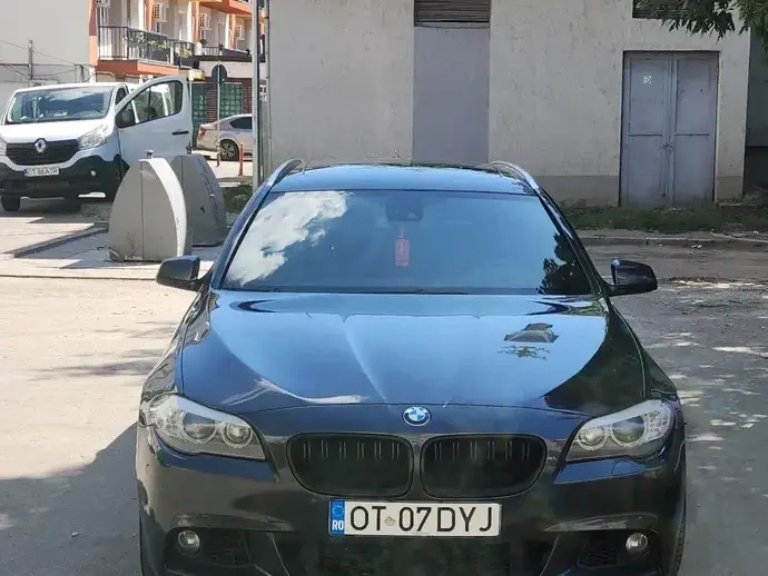 BMW Seria 5 F10/F11/F07 525d Aut.