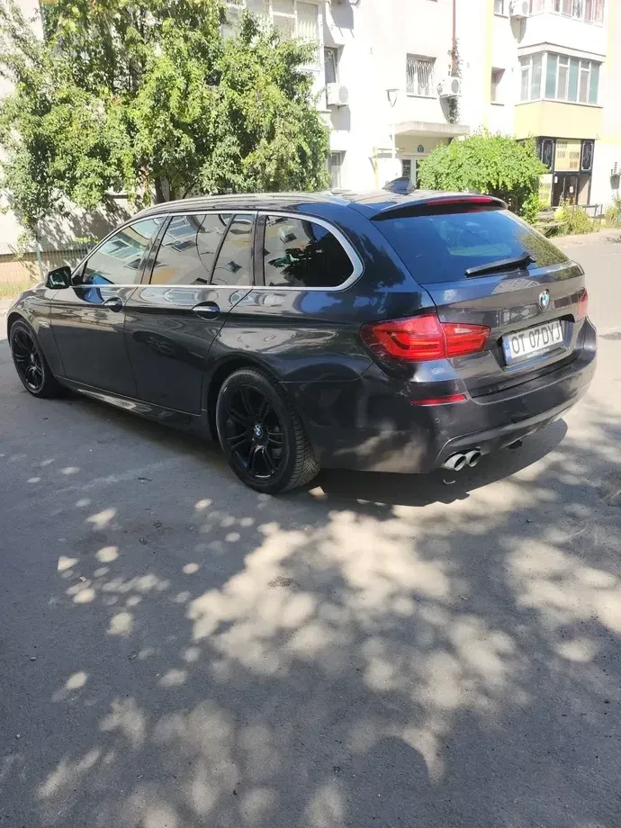 BMW Seria 5 F10/F11/F07 525d Aut. — imagine 4