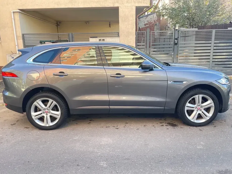 Jaguar F-Pace 30d AWD R-Sport — imagine 3