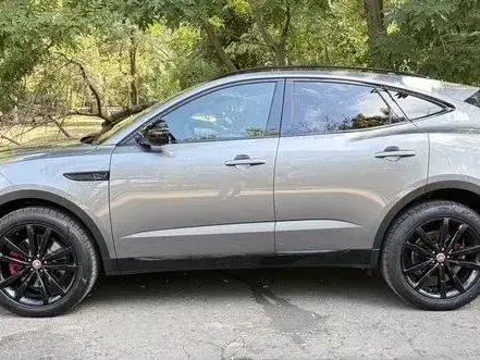 Jaguar E-Pace P200 AWD R-Dynamic Black