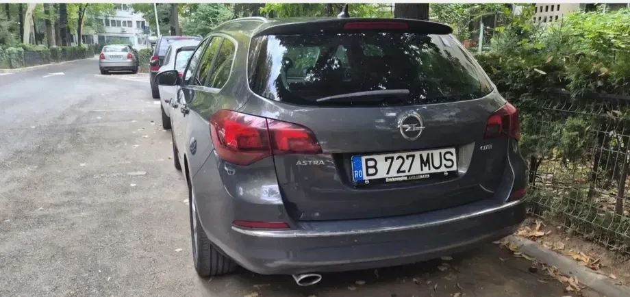 Opel Astra J 2.0 CDTI ECOTEC Sport Aut. — imagine 3