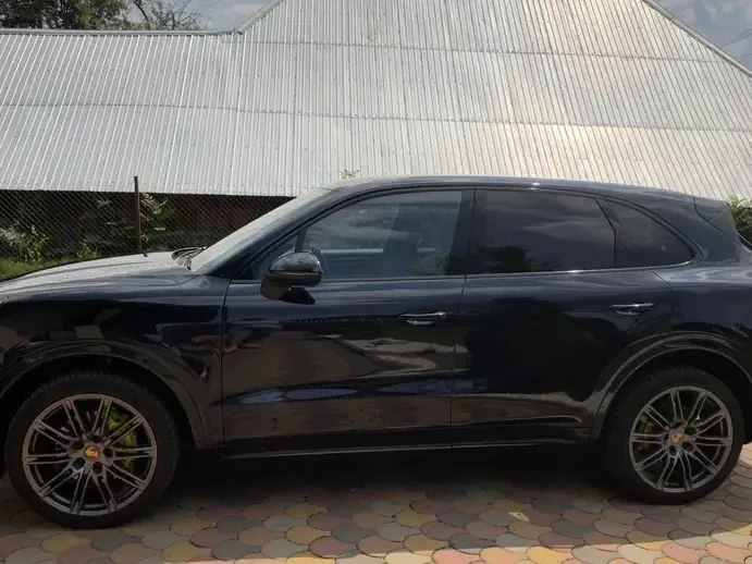 Porsche Cayenne Standard