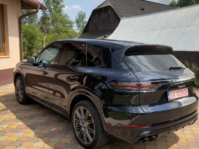Porsche Cayenne Standard