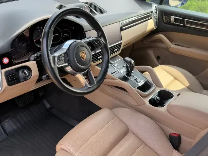 Porsche Cayenne Standard