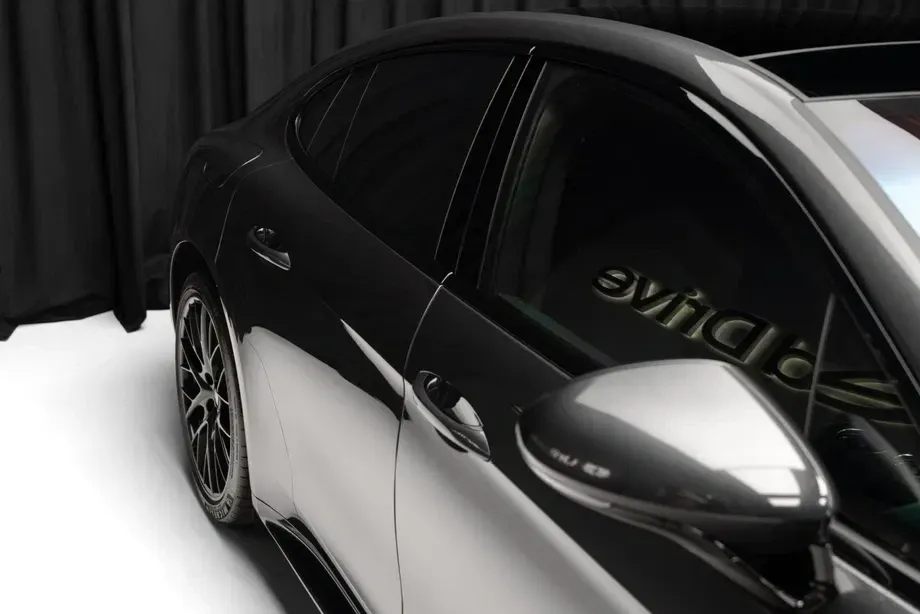 Porsche Panamera — imagine 4