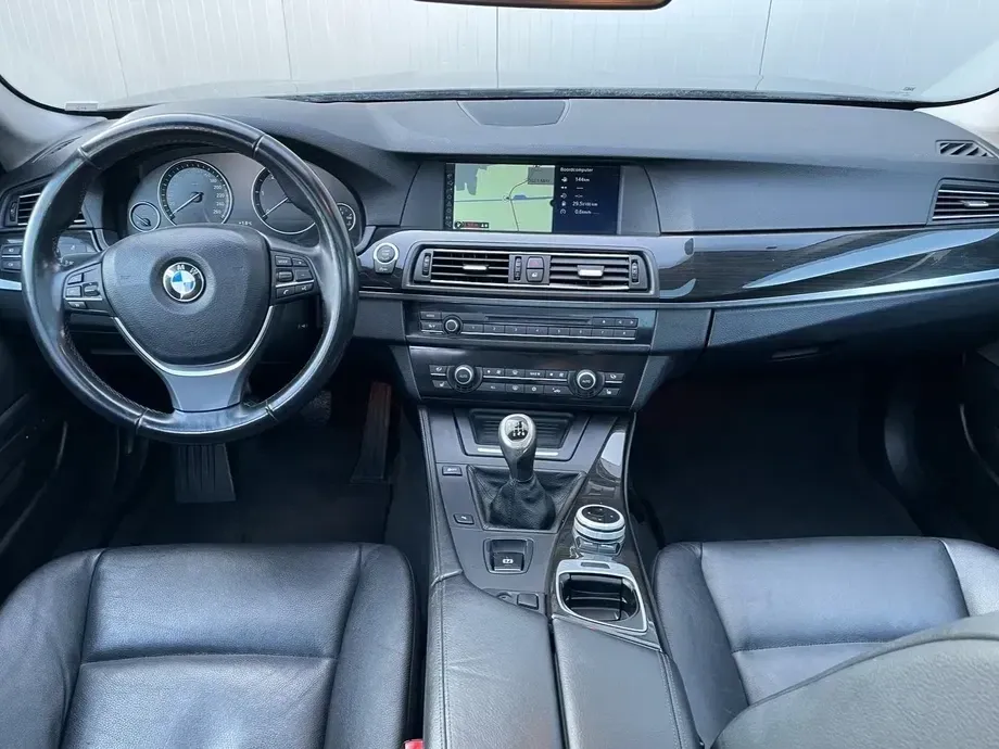 BMW Seria 5 F10/F11/F07 520d Touring Aut. Luxury Line — imagine 5