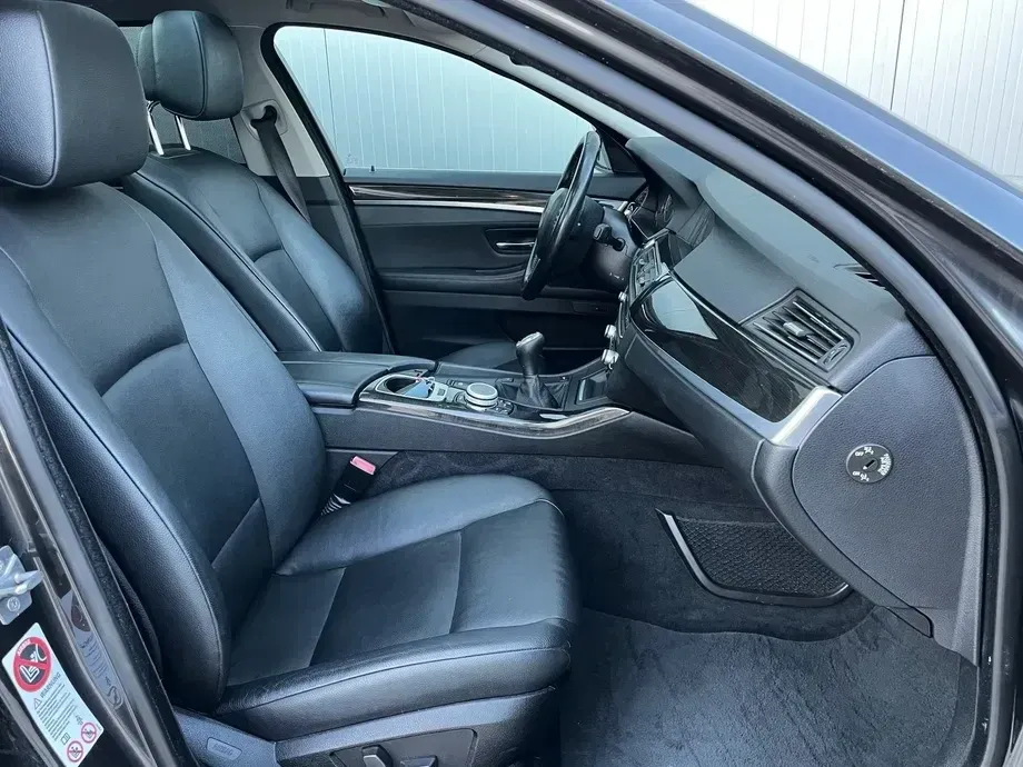 BMW Seria 5 F10/F11/F07 520d Touring Aut. Luxury Line — imagine 6