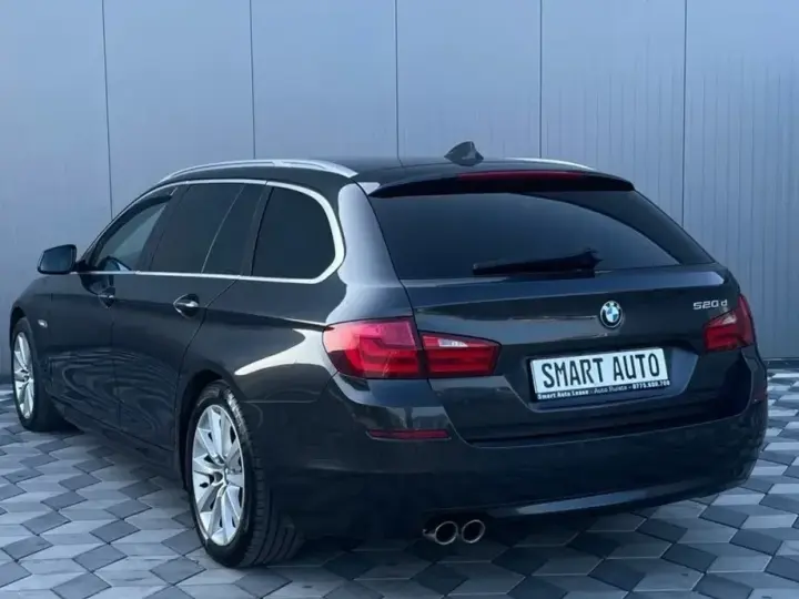 BMW Seria 5 F10/F11/F07 520d Touring Aut. Luxury Line