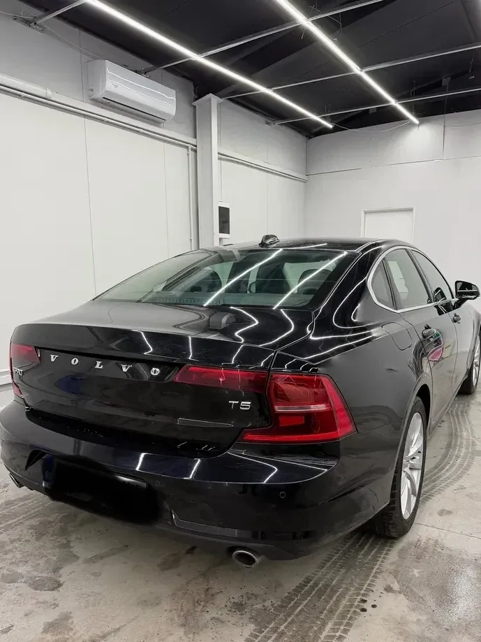 Volvo S90 — imagine 2