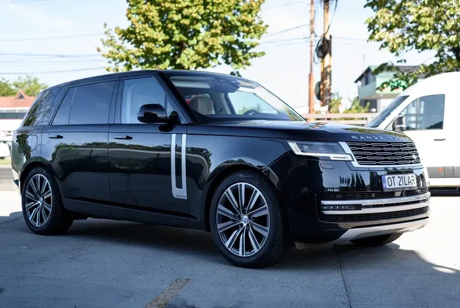 Land Rover Range Rover V 4.4 V8 P530 LWB Autobiography — imagine 2