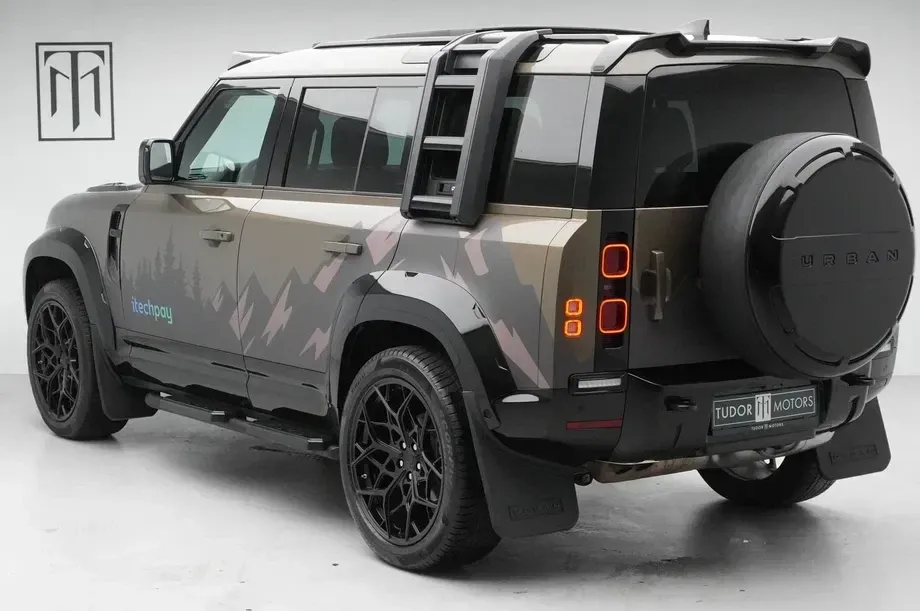 Land Rover Defender 110 3.0D 250 MHEV Hard Top SE — imagine 5