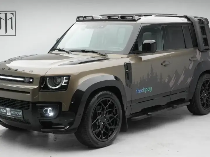 Land Rover Defender 110 3.0D 250 MHEV Hard Top SE