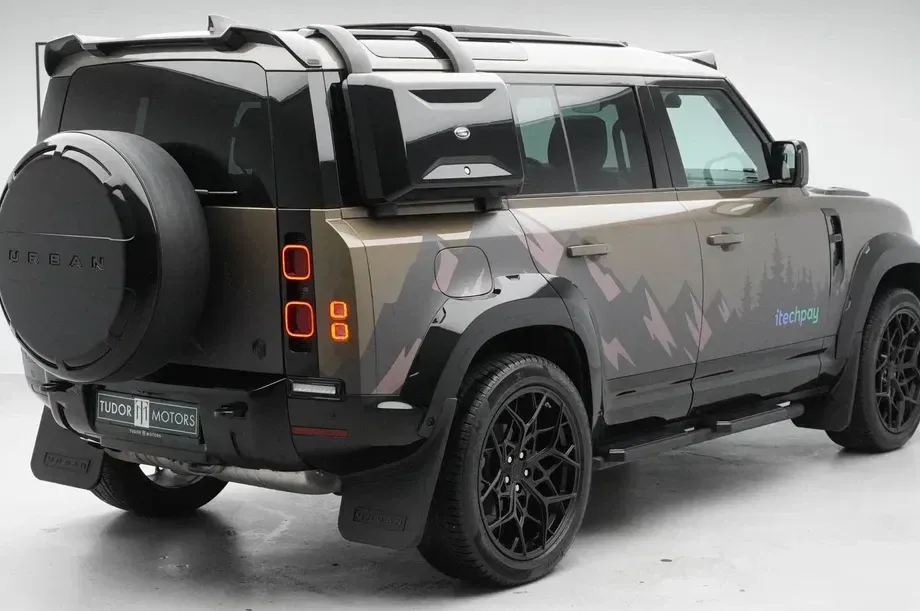 Land Rover Defender 110 3.0D 250 MHEV Hard Top SE — imagine 6