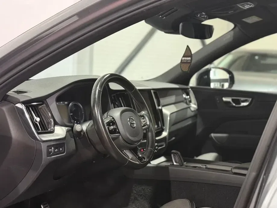 Volvo XC 60 T8 Twin Engine AWD Geartronic RDesign — imagine 5