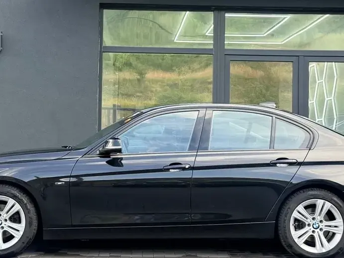 BMW Seria 3 318d Blue Performance Luxury Line