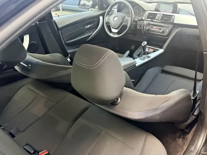BMW Seria 3 318d Blue Performance Luxury Line