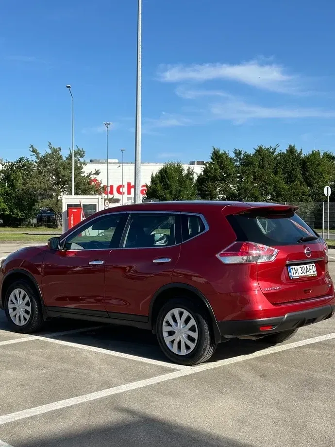 Nissan Rogue — imagine 3