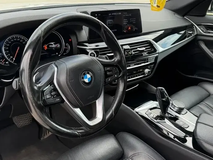 BMW Seria 5 G30/G31 520d EfficientDynamics Edition AT