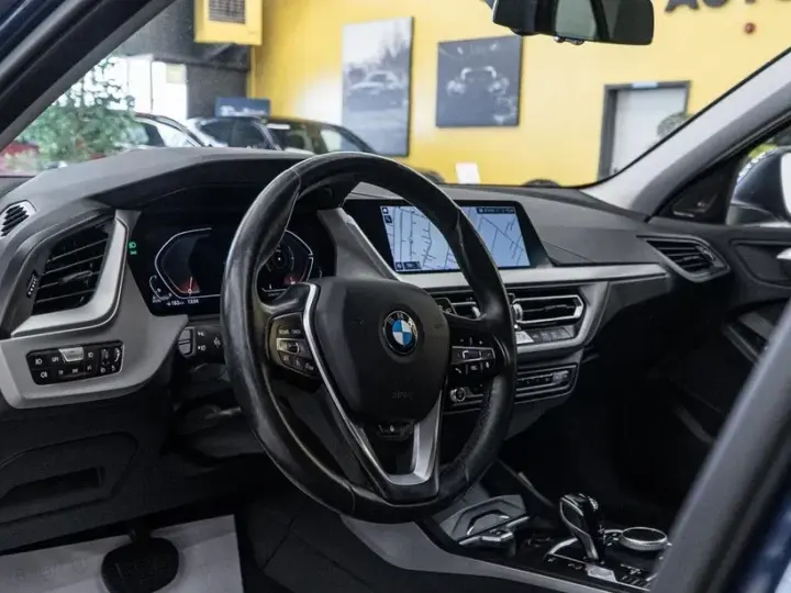 BMW Seria 1 F40/F52 118d Aut. Luxury Line