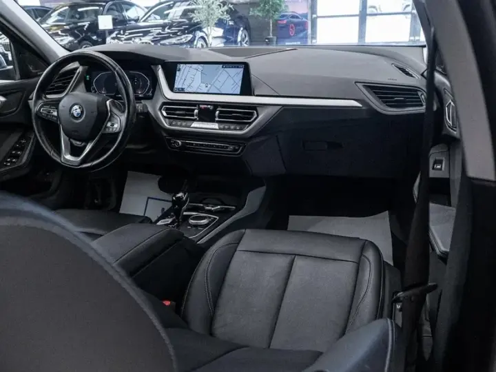 BMW Seria 1 F40/F52 118d Aut. Luxury Line