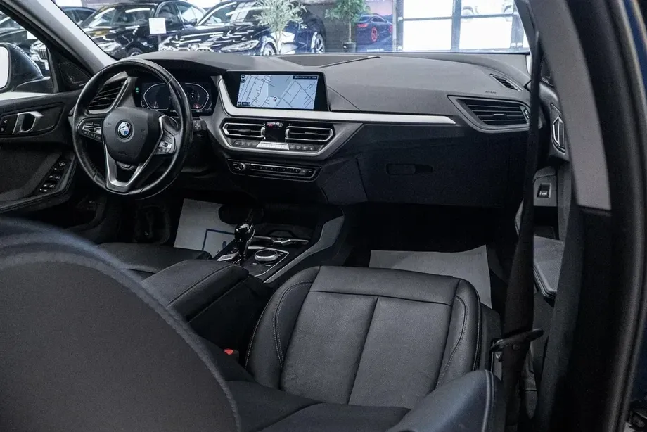BMW Seria 1 F40/F52 118d Aut. Luxury Line — imagine 2