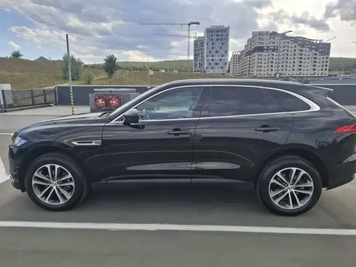 Jaguar F-Pace 20d AWD Portfolio