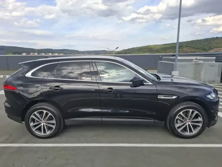 Jaguar F-Pace 20d AWD Portfolio