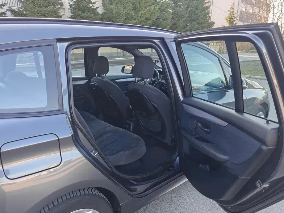 BMW Seria 2 218d Aut. M Sport — imagine 6