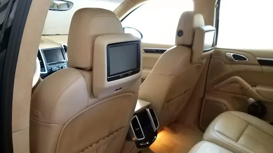 Porsche Cayenne — imagine 2
