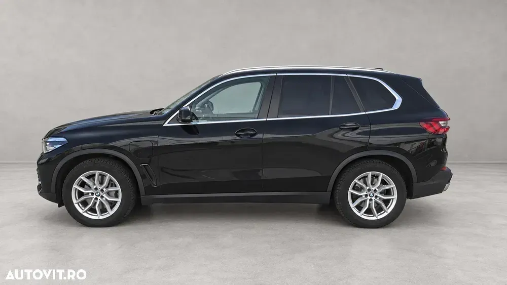 BMW X5 xDrive45e xLine — imagine 2