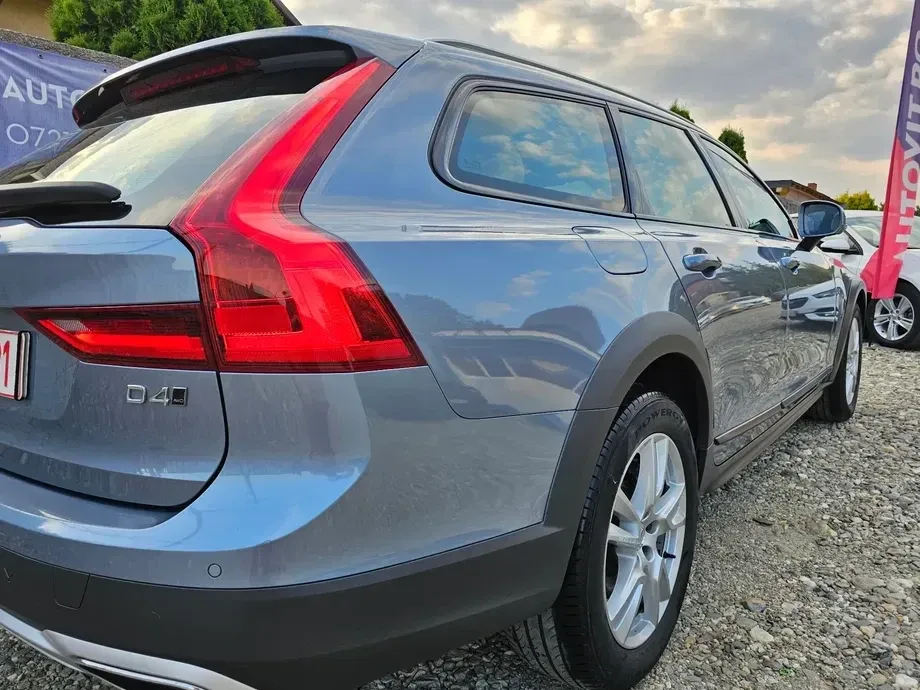Volvo V90 D4 AWD Geartronic Pro — imagine 4