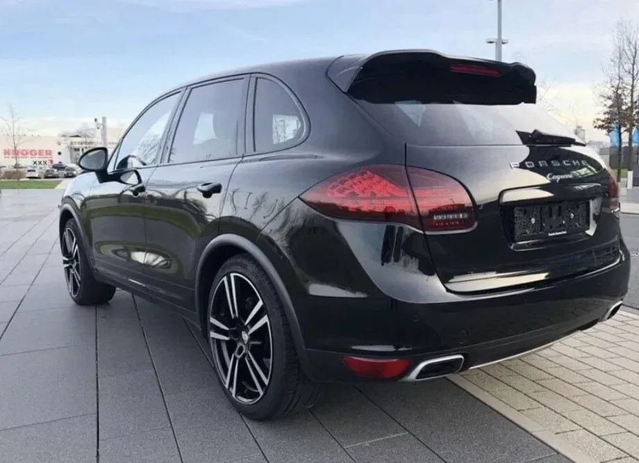 Porsche Cayenne Platinum Edition — imagine 3