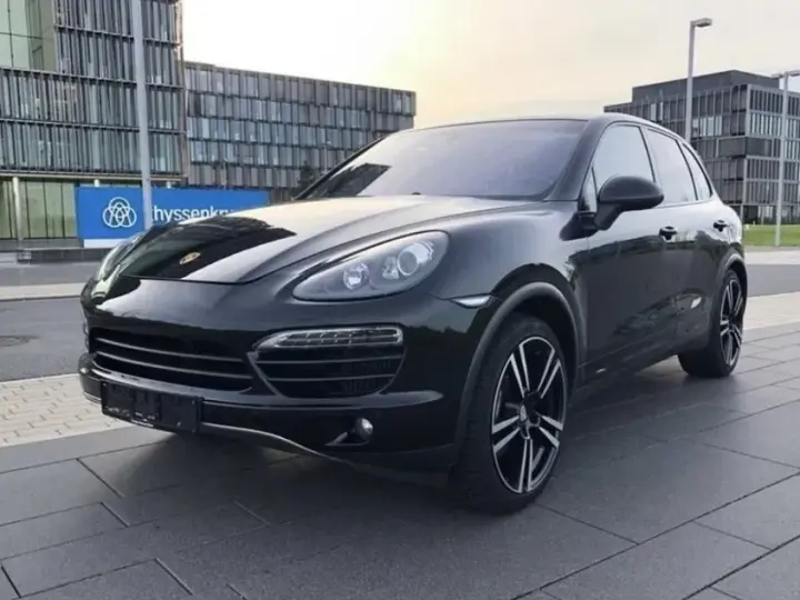 Porsche Cayenne Platinum Edition