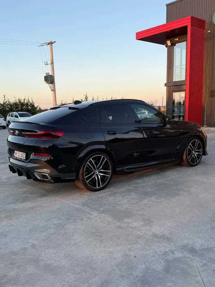 BMW X6 G06 xDrive30d AT MHEV — imagine 6