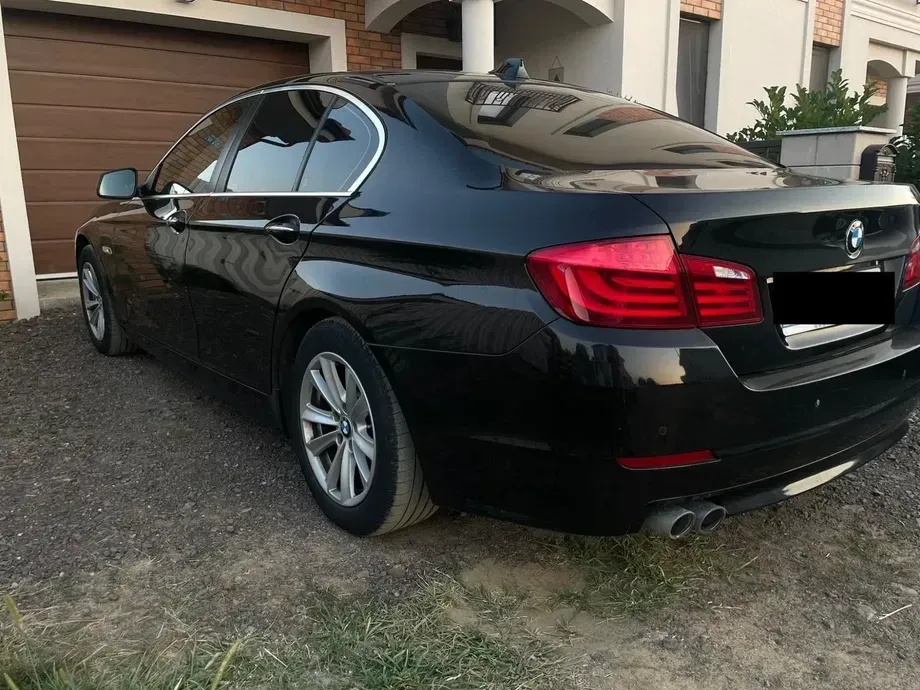 BMW Seria 5 F10/F11/F07 530d Aut. — imagine 4
